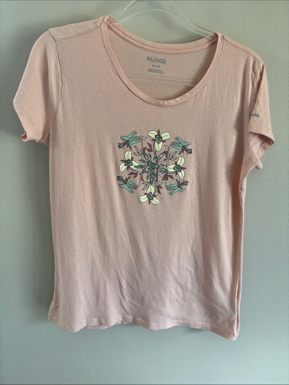 Columbia hidden lake floral tee